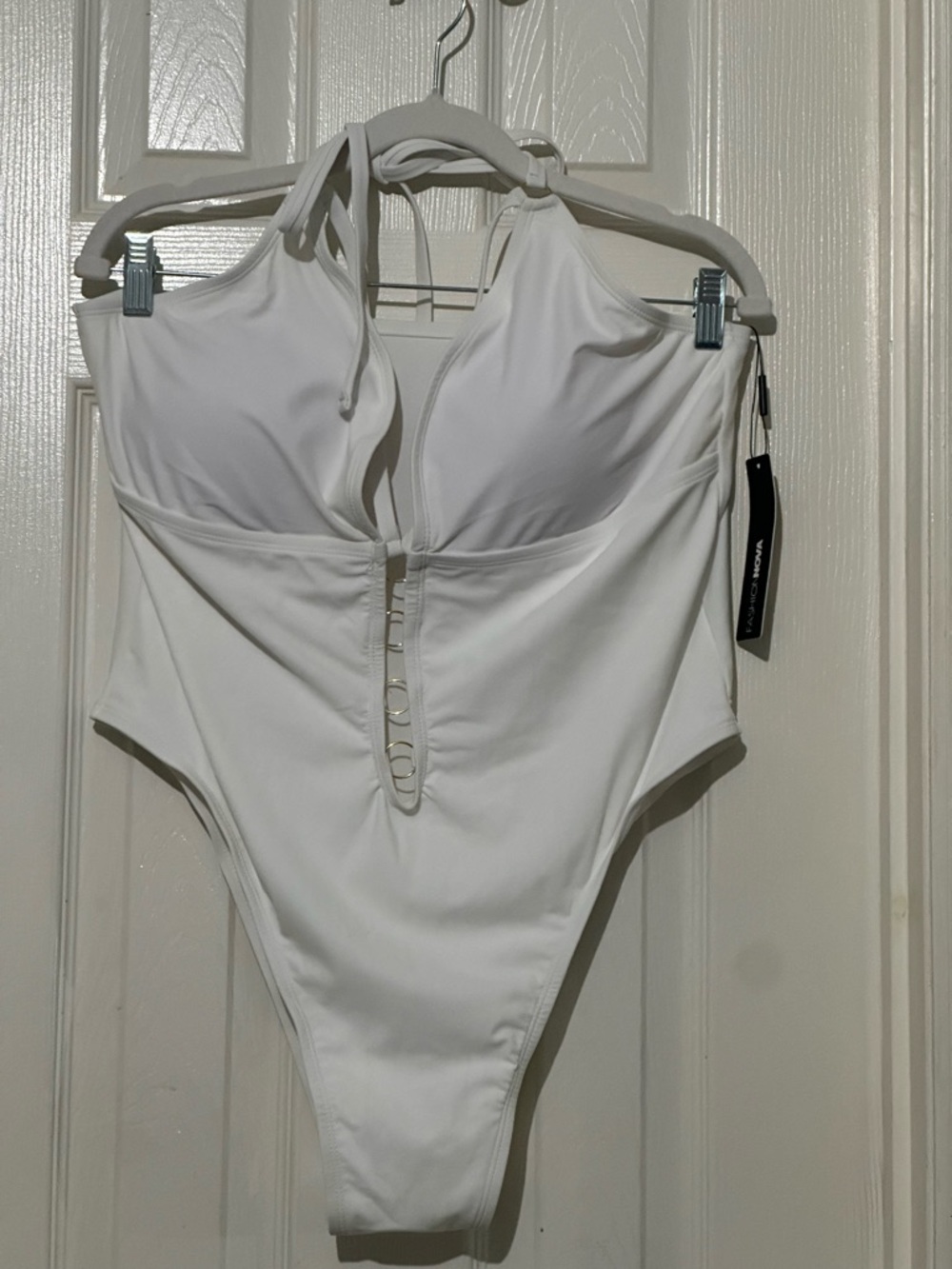 Fashion Nova White Halter One-Piece Swimsuit w/ Gold Detail | Size 2X | NWT